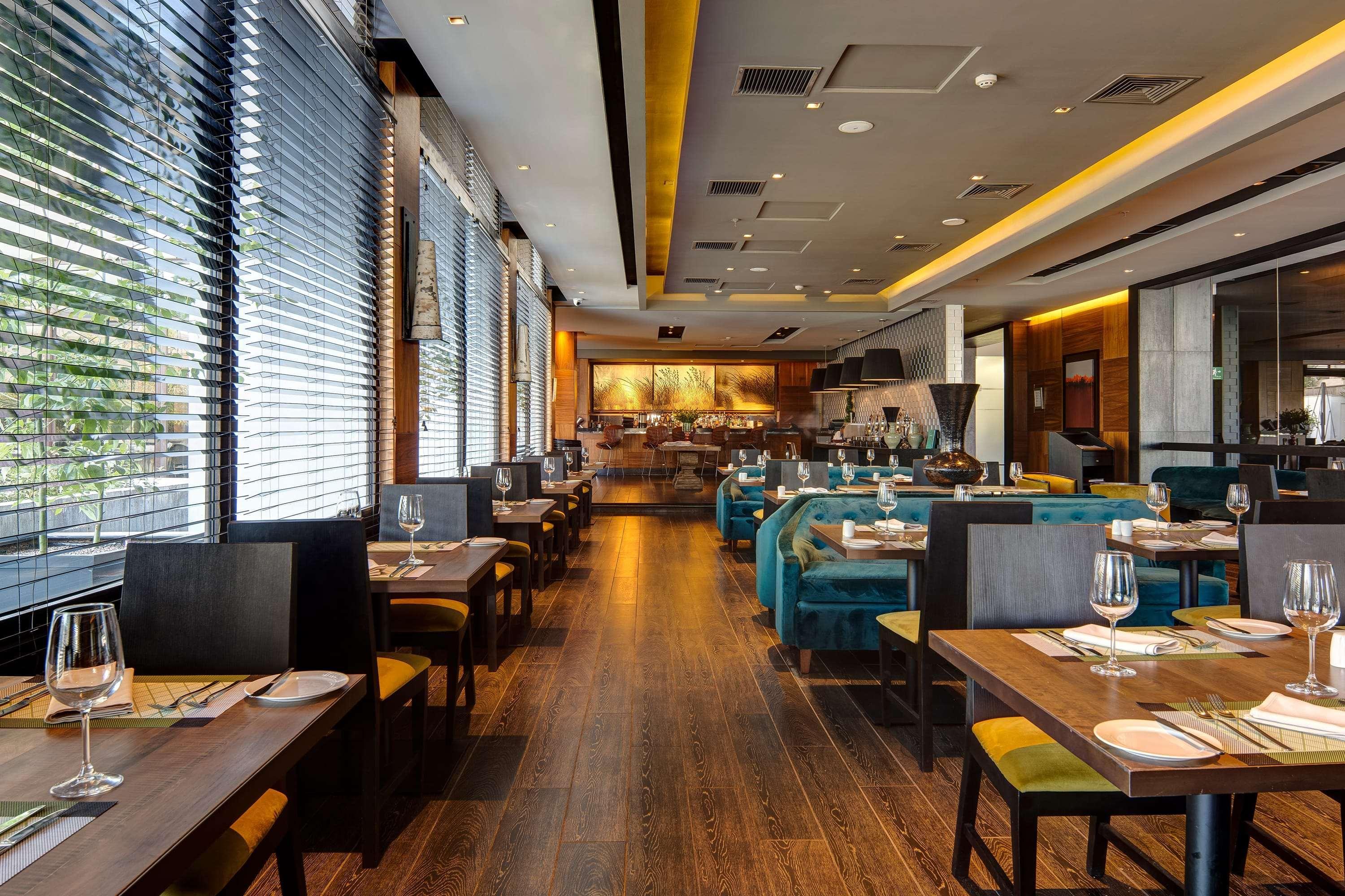Wyndham Santiago Pettra Hotel Bagian luar foto Interior of the restaurant
